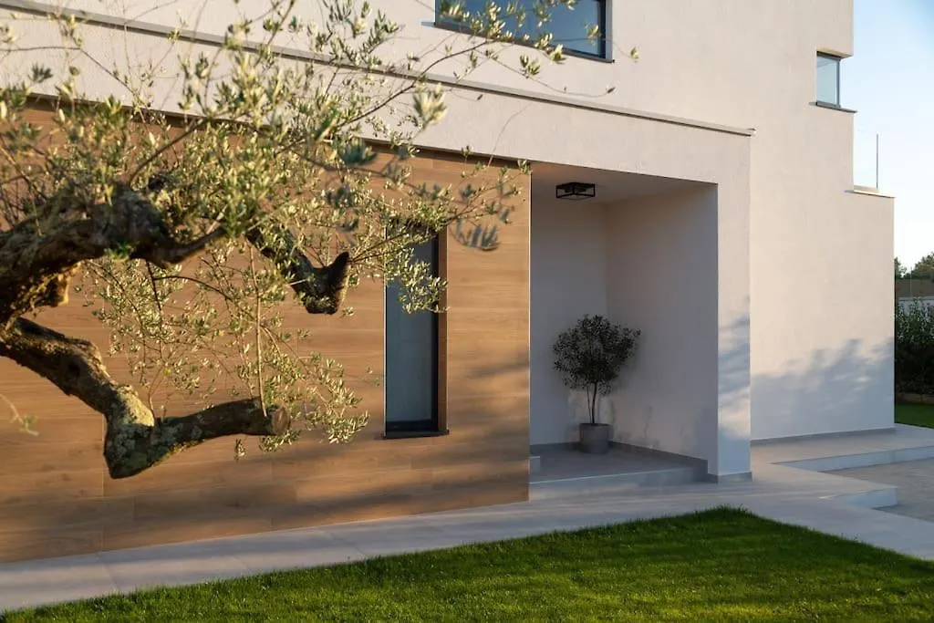 Villa Moderne Luxusvilla Mali Dvor Mit Pool 500M Am Meer In Porec Tar-Vabriga