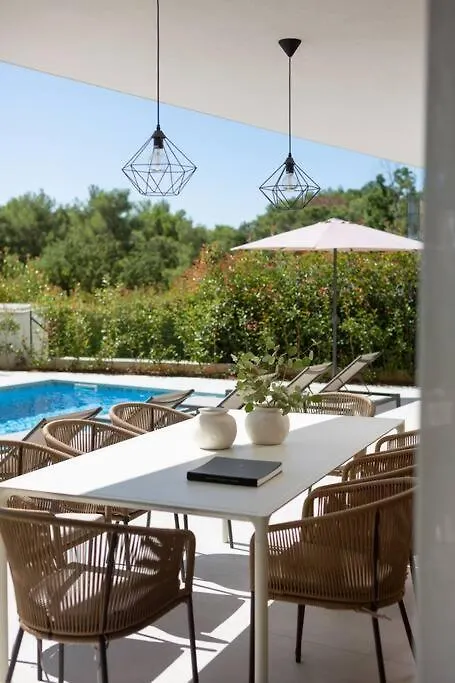 Villa Moderne Luxusvilla Mali Dvor Mit Pool 500M Am Meer In Porec Tar-Vabriga