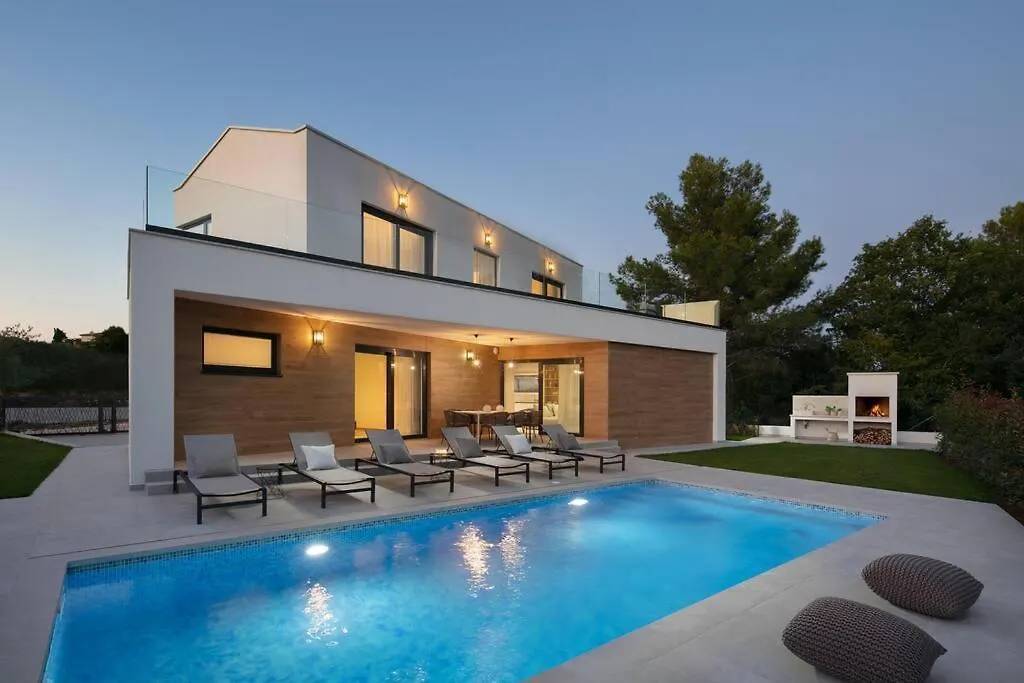 Moderne Luxusvilla Mali Dvor Mit Pool 500M Am Meer In Porec Tar-Vabriga